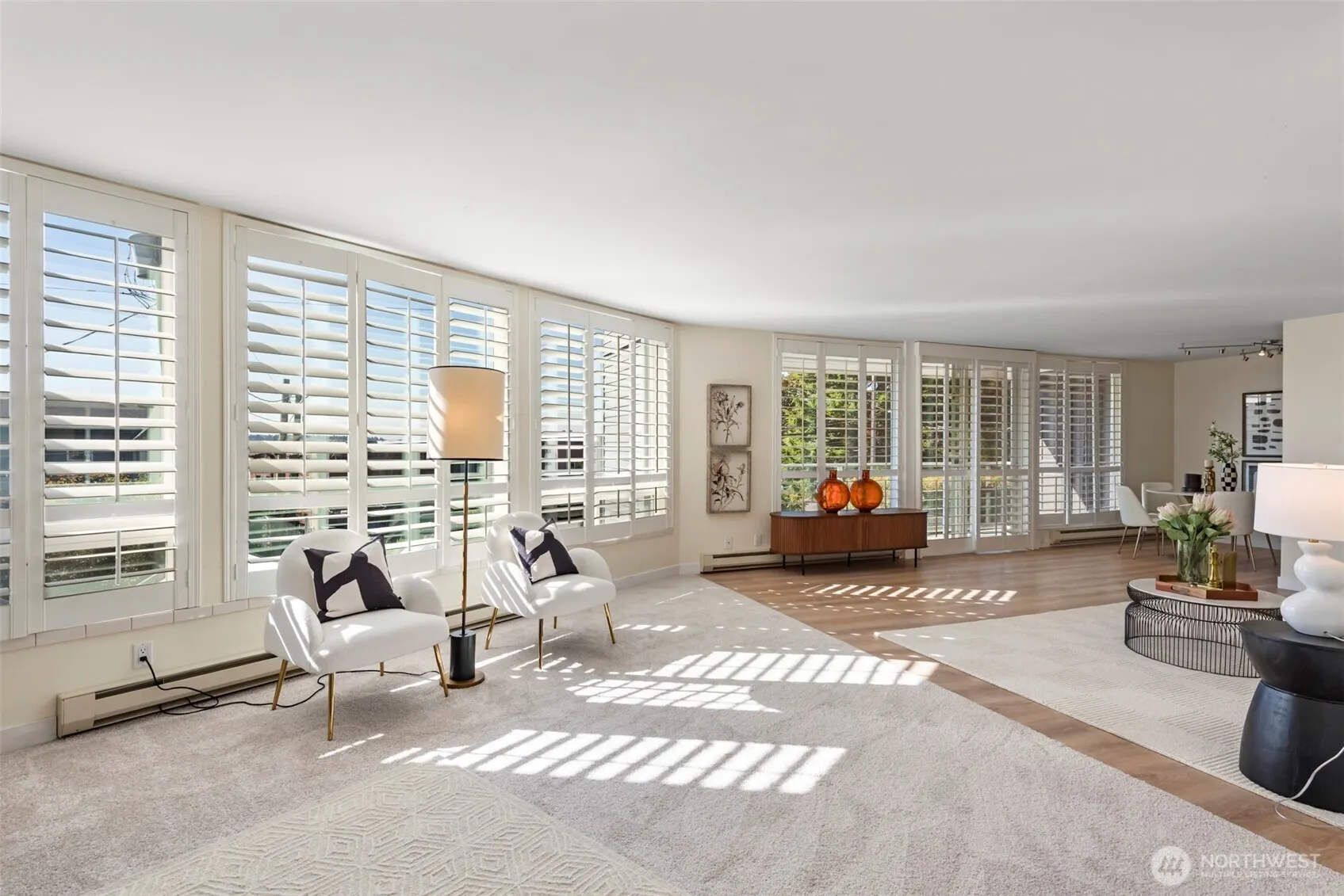 500 W Olympic Place #203, Seattle, WA 98119