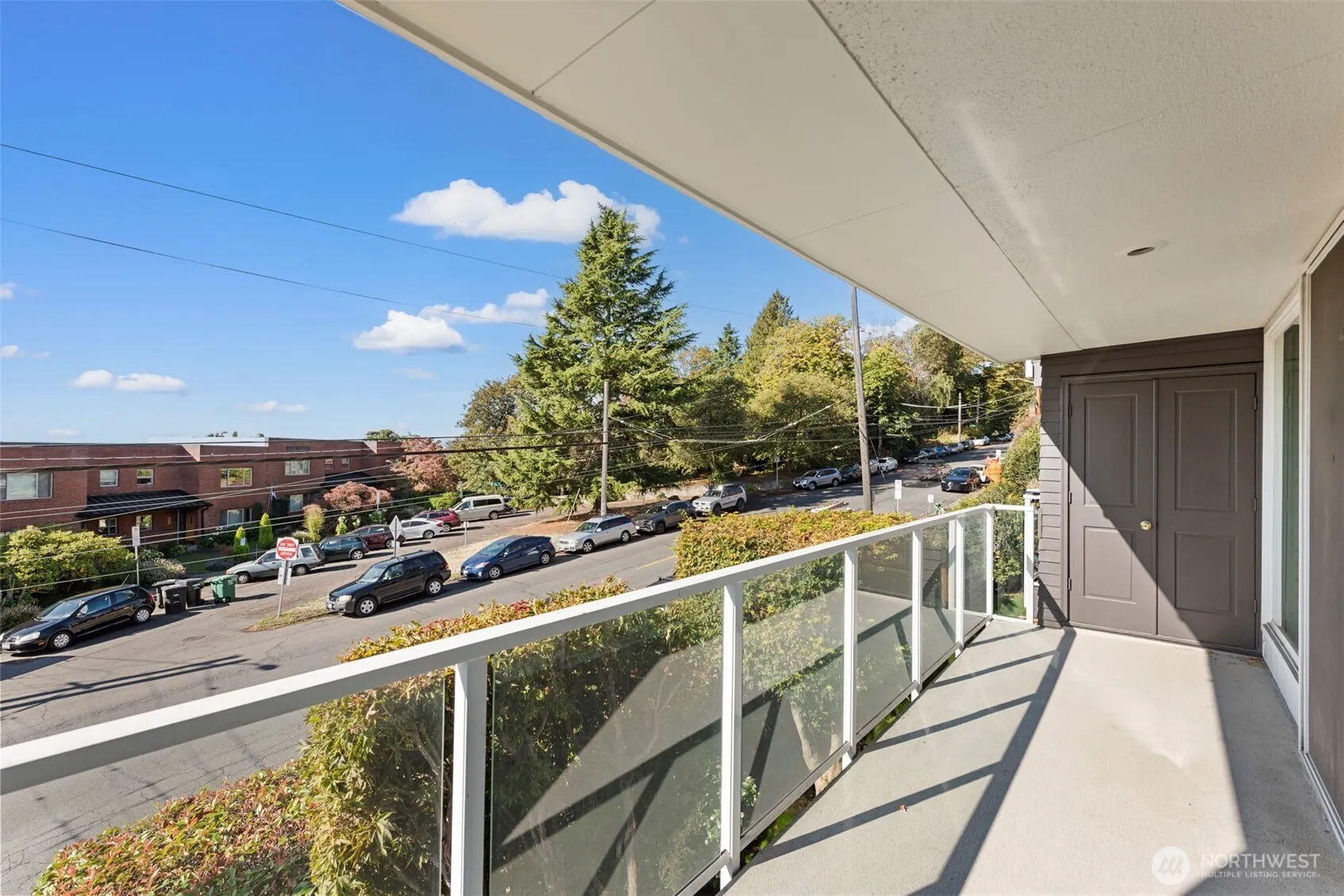 500 W Olympic Place #203, Seattle, WA 98119