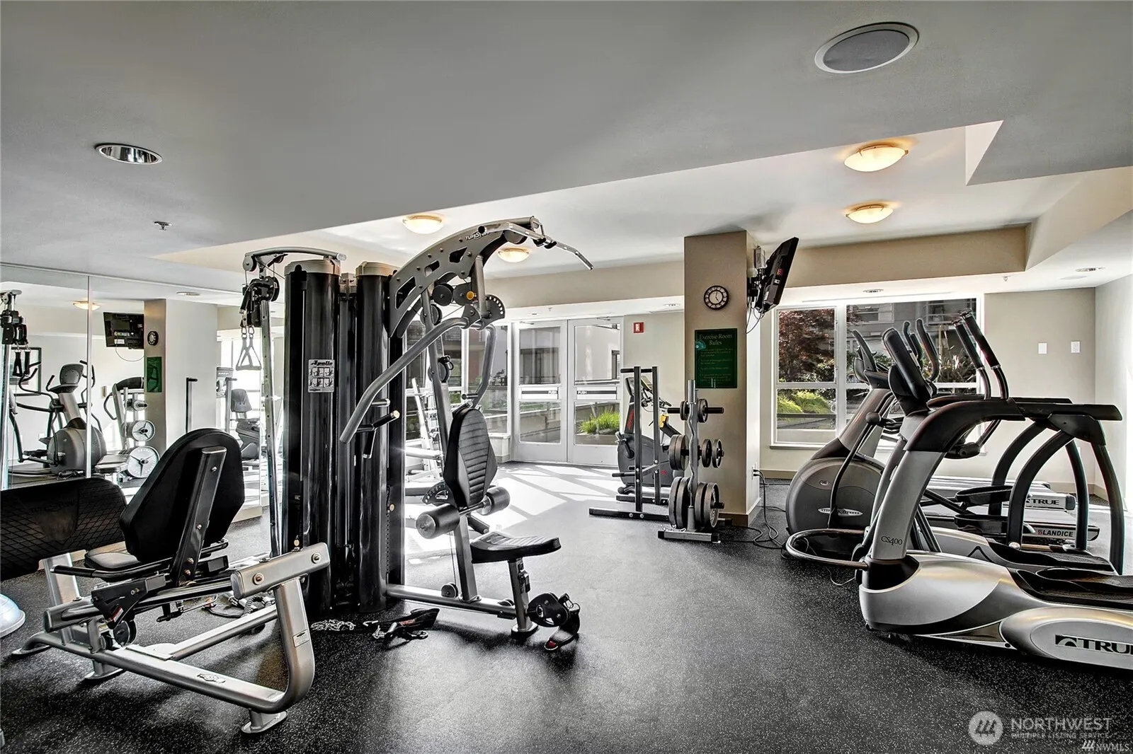 2929 1st Avenue #512, Seattle, WA 98121