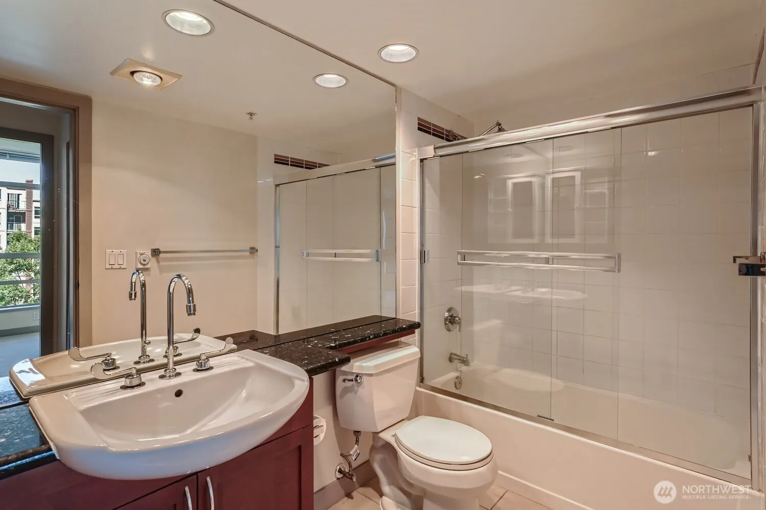 2929 1st Avenue #512, Seattle, WA 98121