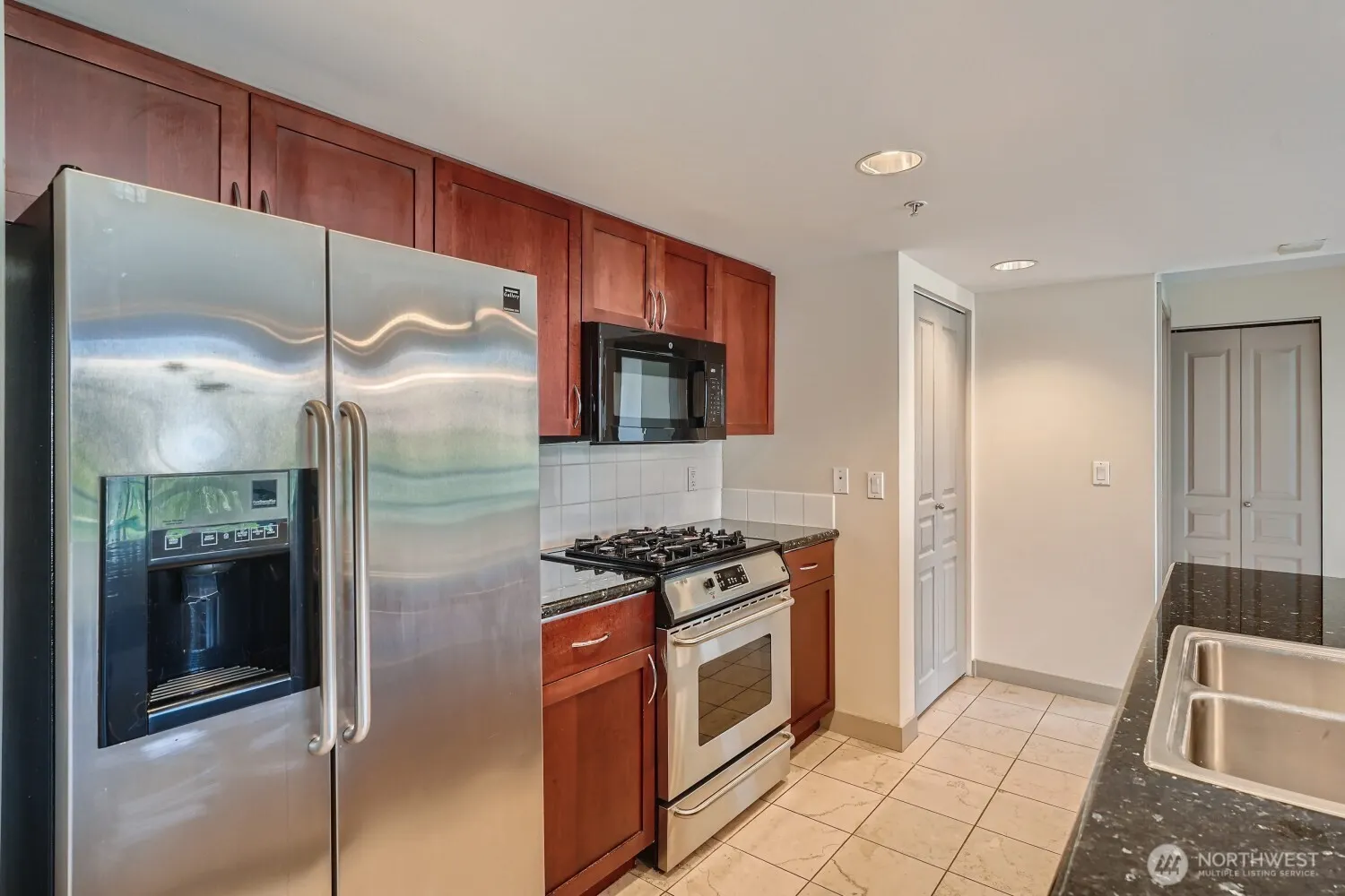 2929 1st Avenue #512, Seattle, WA 98121