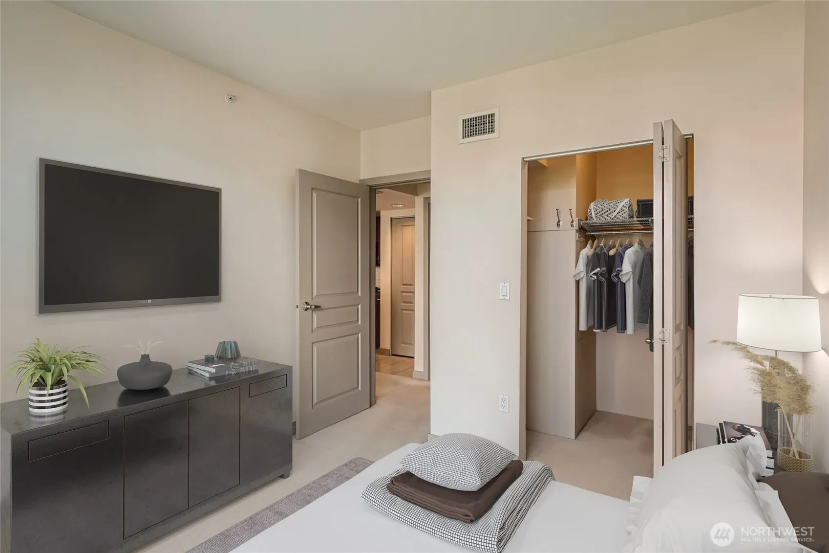 2929 1st Avenue #512, Seattle, WA 98121