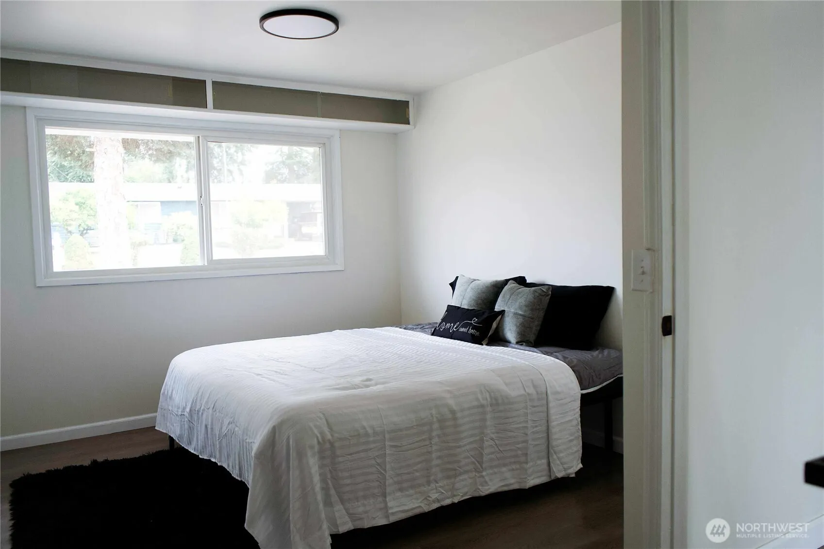 25039 21st Avenue S, Kent, WA 98032-5437