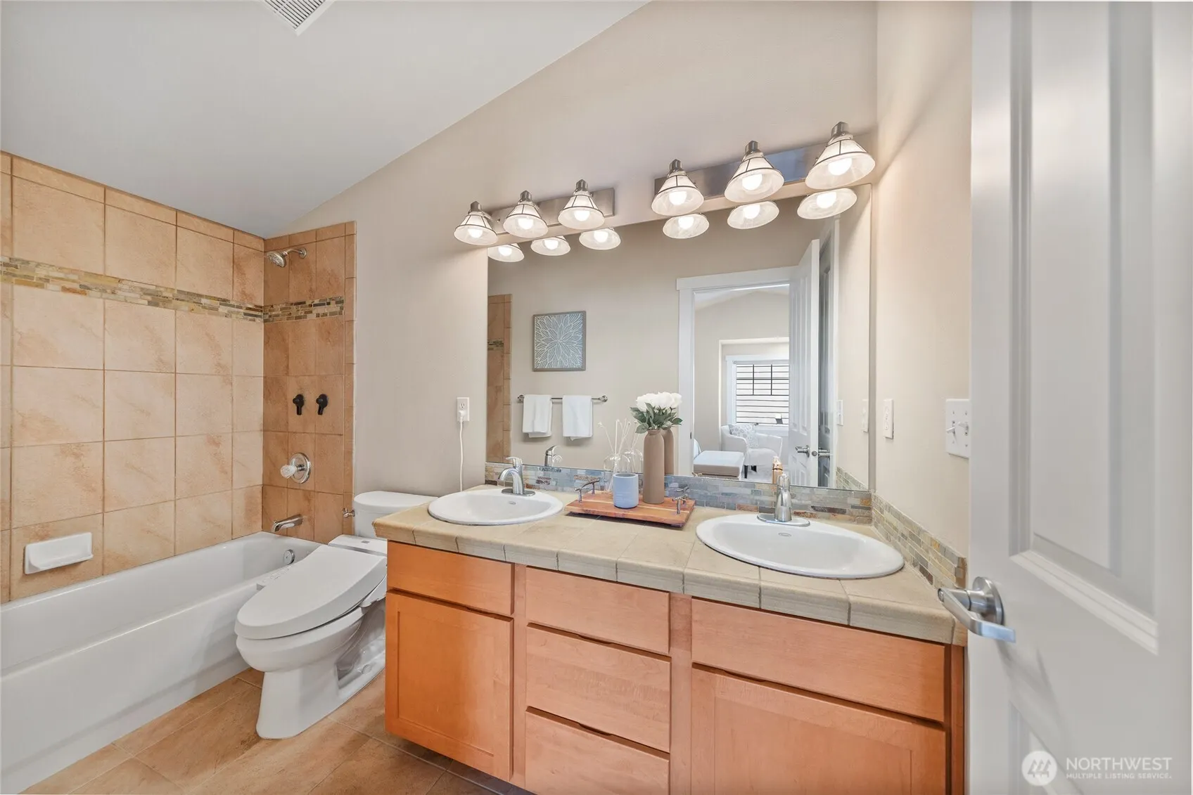 1738 NW 59th Street #A, Seattle, WA 98107