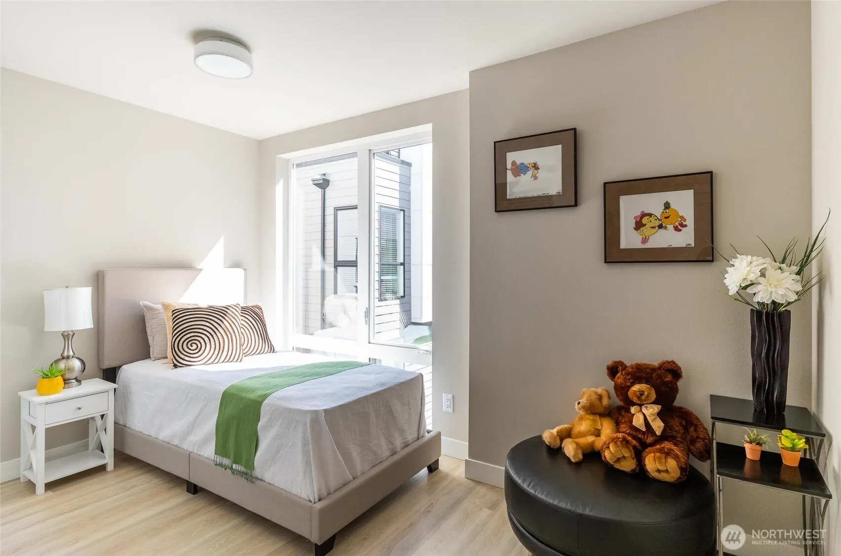 527 S Cloverdale Street #D, Seattle, WA 98108