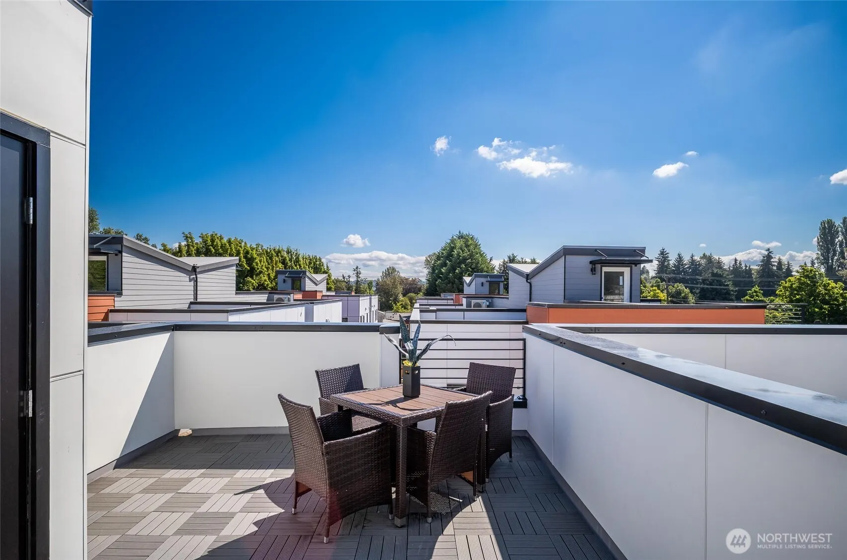 527 S Cloverdale Street #D, Seattle, WA 98108