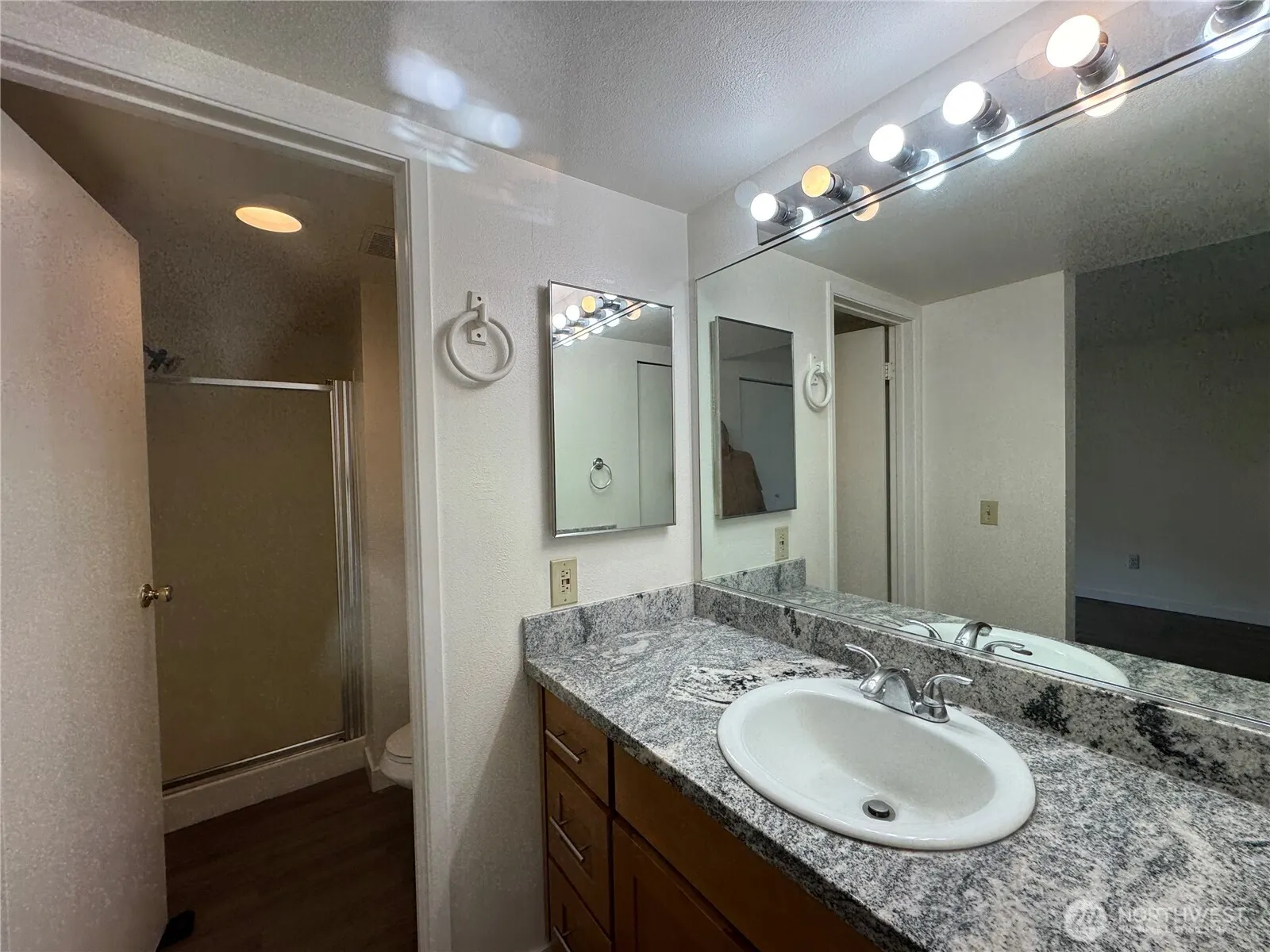 611 SW 5th Court #A202, Renton, WA 98057