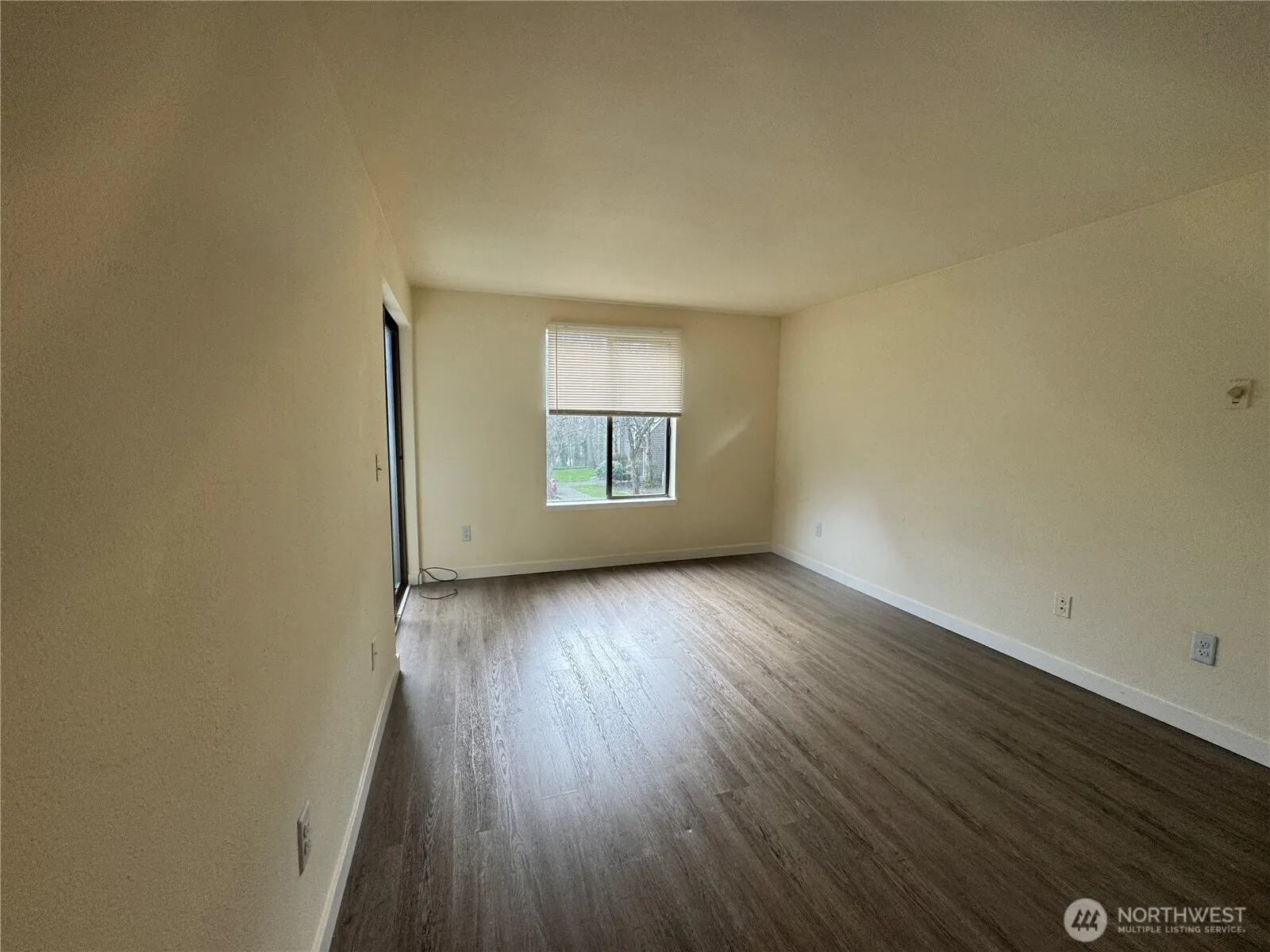 611 SW 5th Court #A202, Renton, WA 98057
