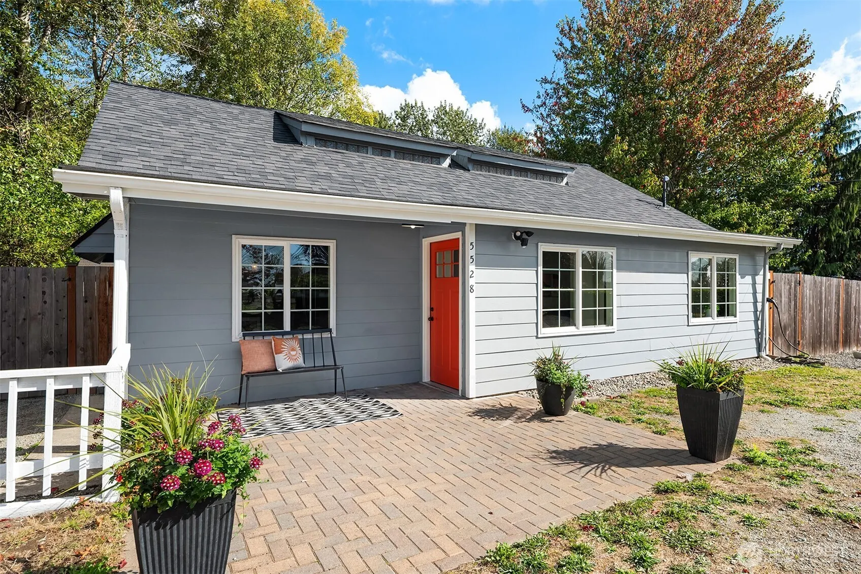 5528 S Langston Road , Seattle, WA 98178
