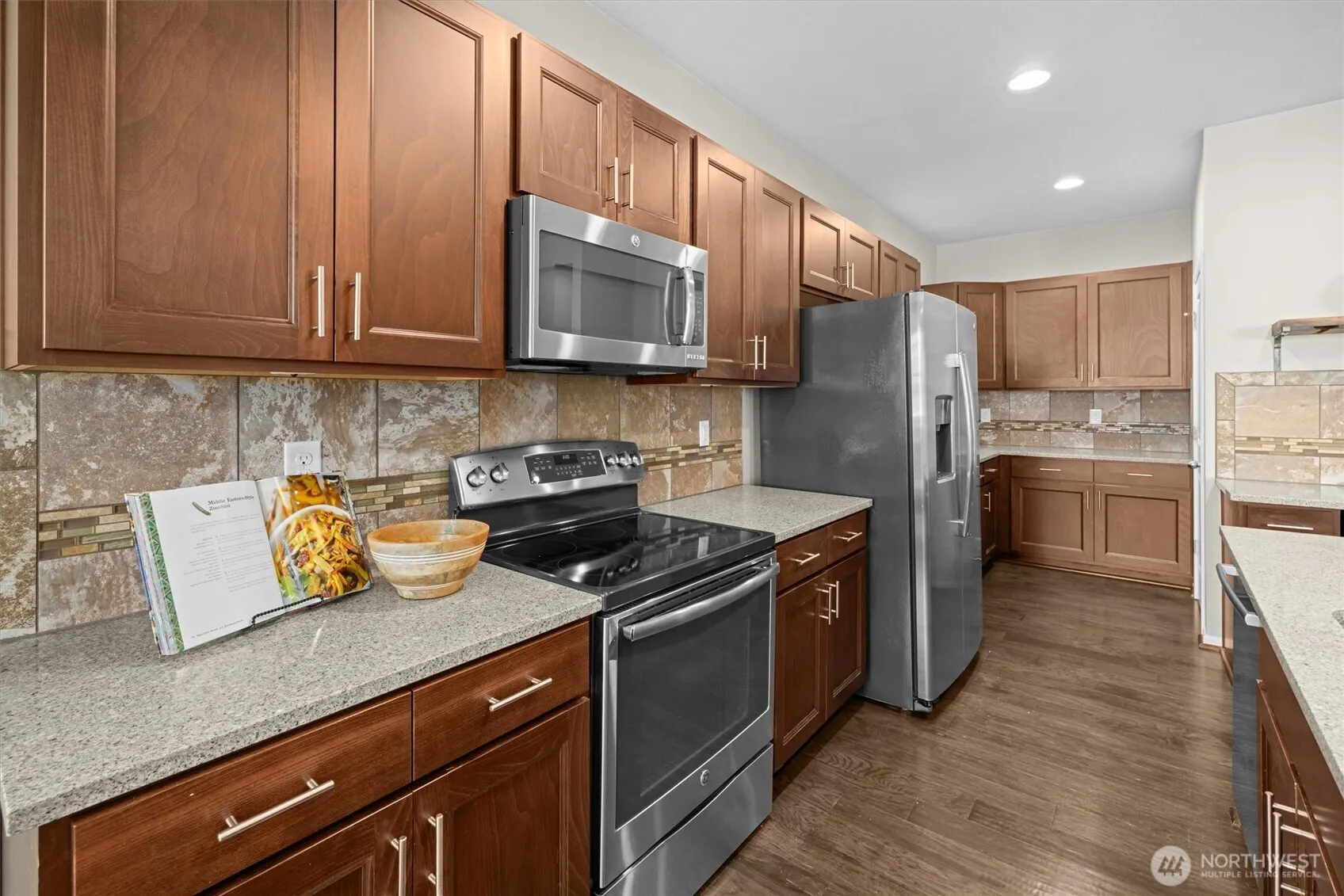 6642 High Point Drive SW, Seattle, WA 98126