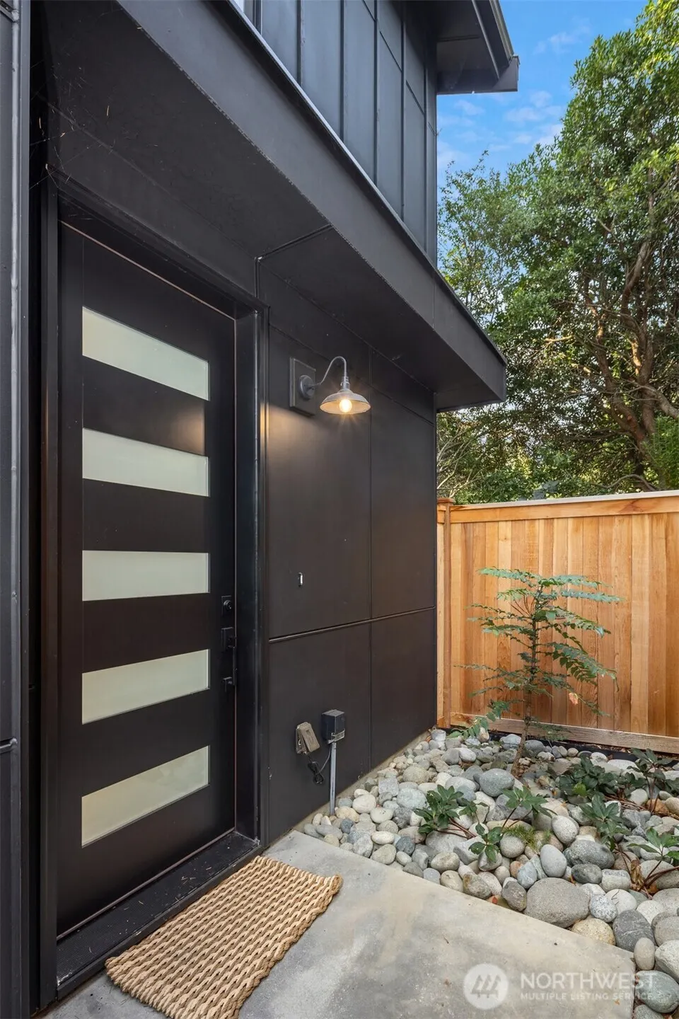 11125 105th Avenue NE, Kirkland, WA 98033