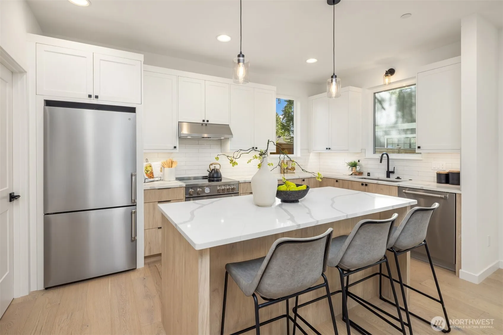 11125 105th Avenue NE, Kirkland, WA 98033