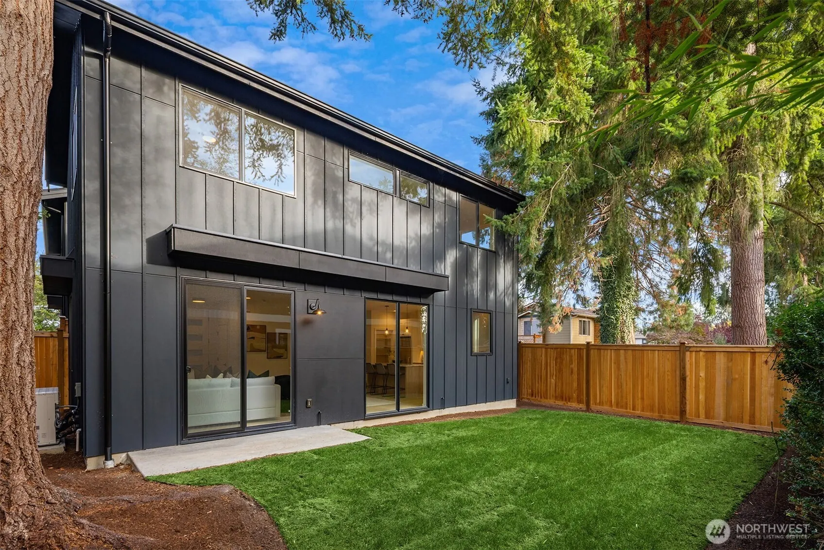 11125 105th Avenue NE, Kirkland, WA 98033