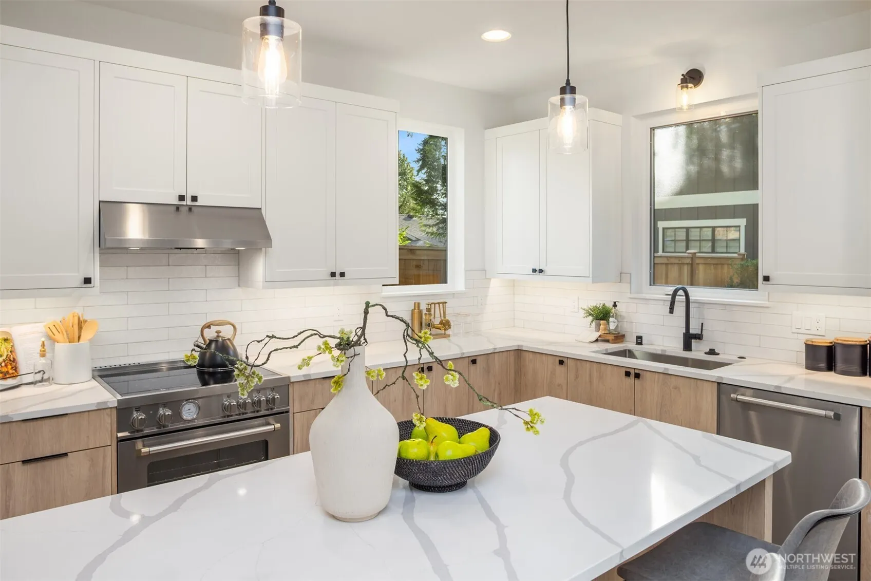 11125 105th Avenue NE, Kirkland, WA 98033