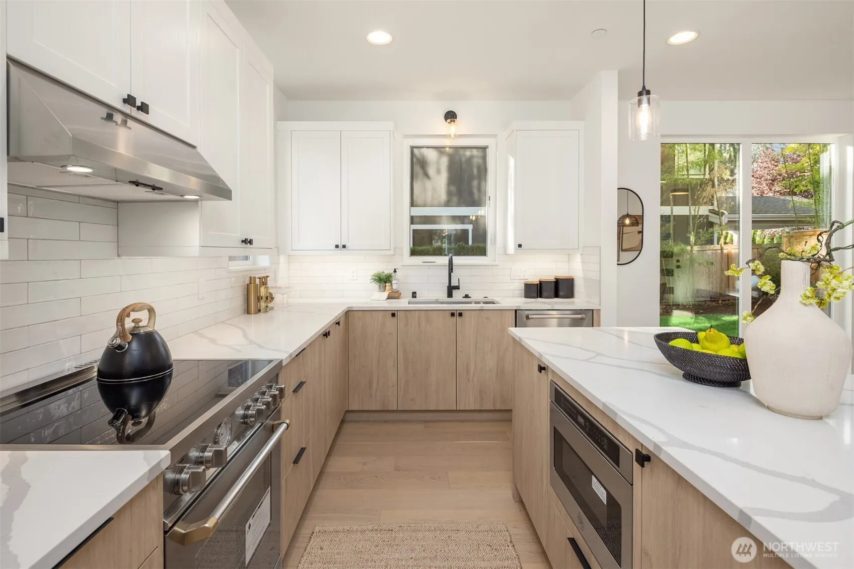 11125 105th Avenue NE, Kirkland, WA 98033