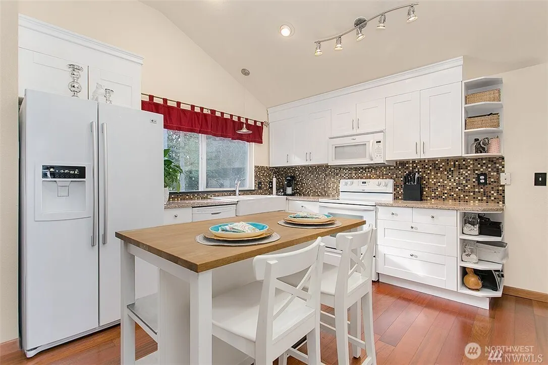 8901 NE 144th Street , Kirkland, WA 98034