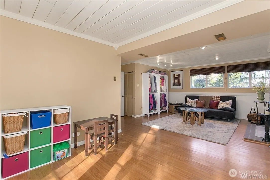 8901 NE 144th Street , Kirkland, WA 98034