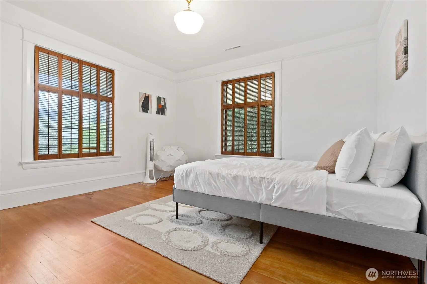 3939 Burke Avenue N, Seattle, WA 98103