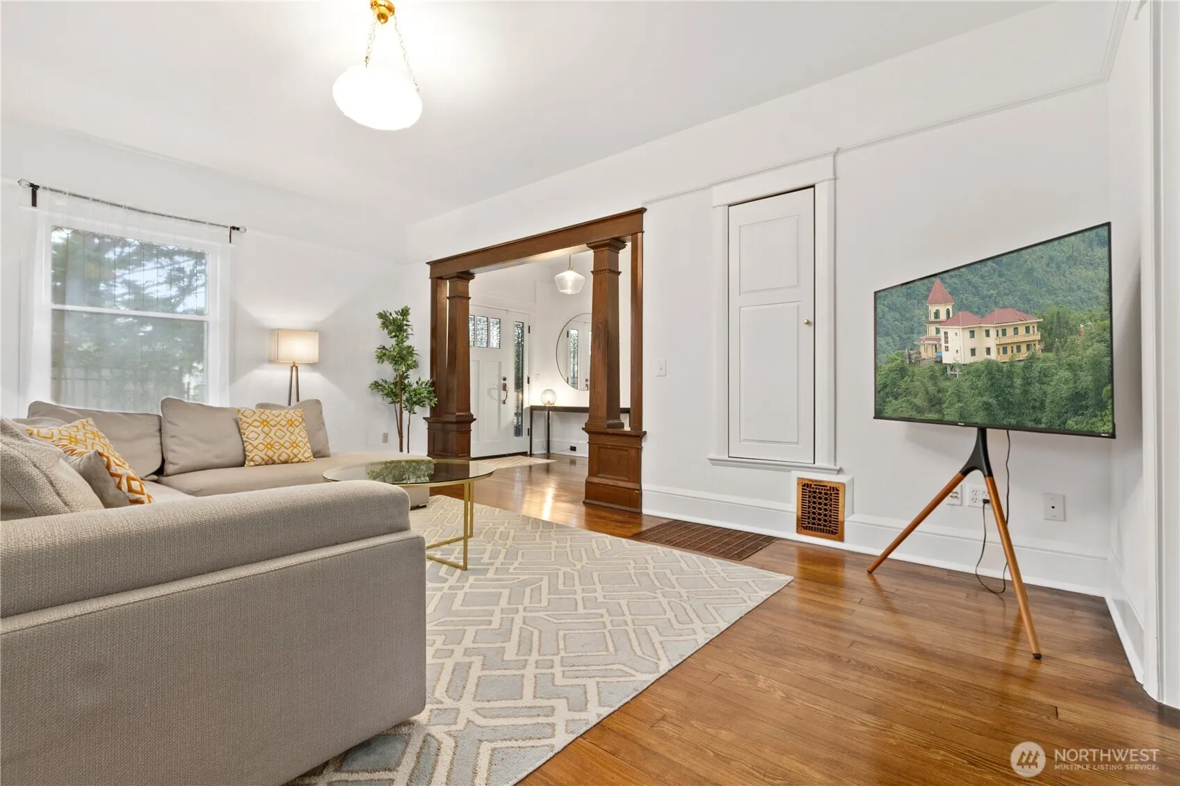3939 Burke Avenue N, Seattle, WA 98103
