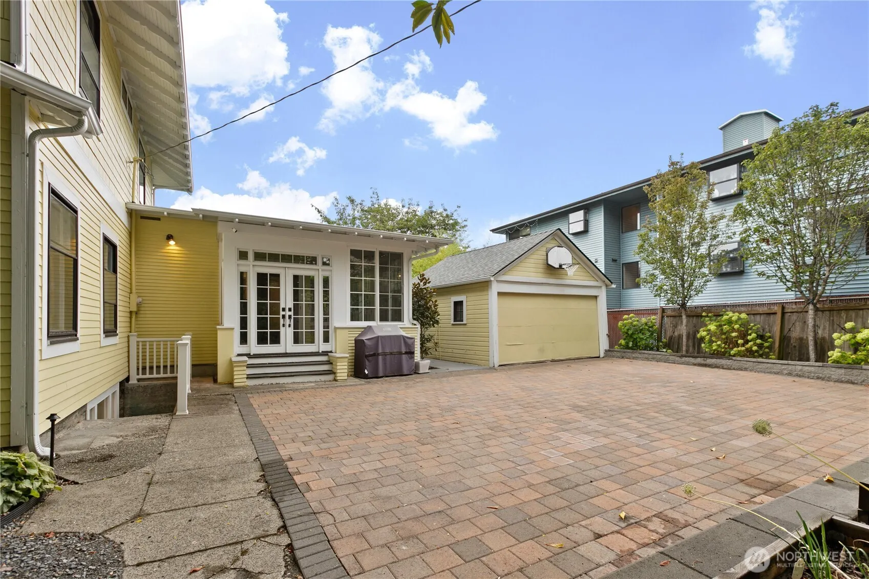 3939 Burke Avenue N, Seattle, WA 98103
