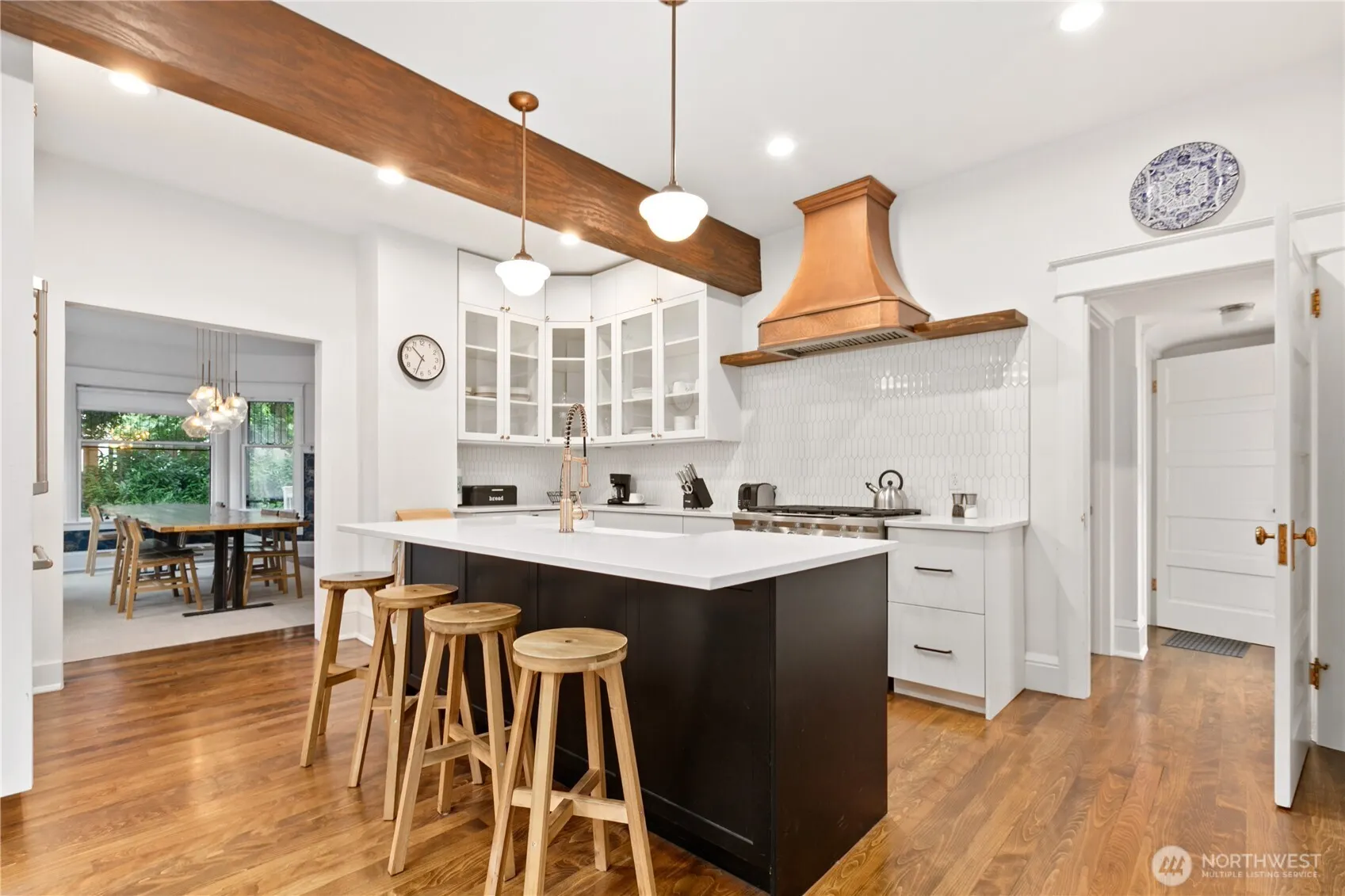 3939 Burke Avenue N, Seattle, WA 98103