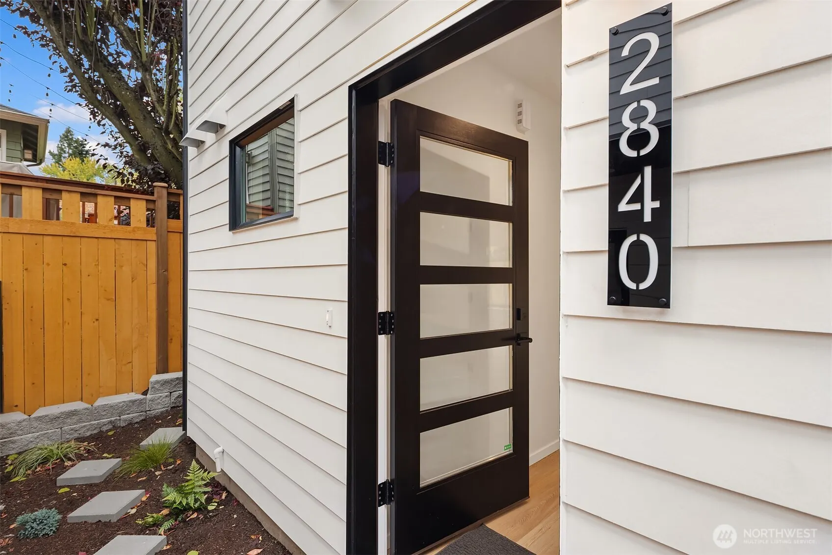 2840 NW 62nd Street , Seattle, WA 98107