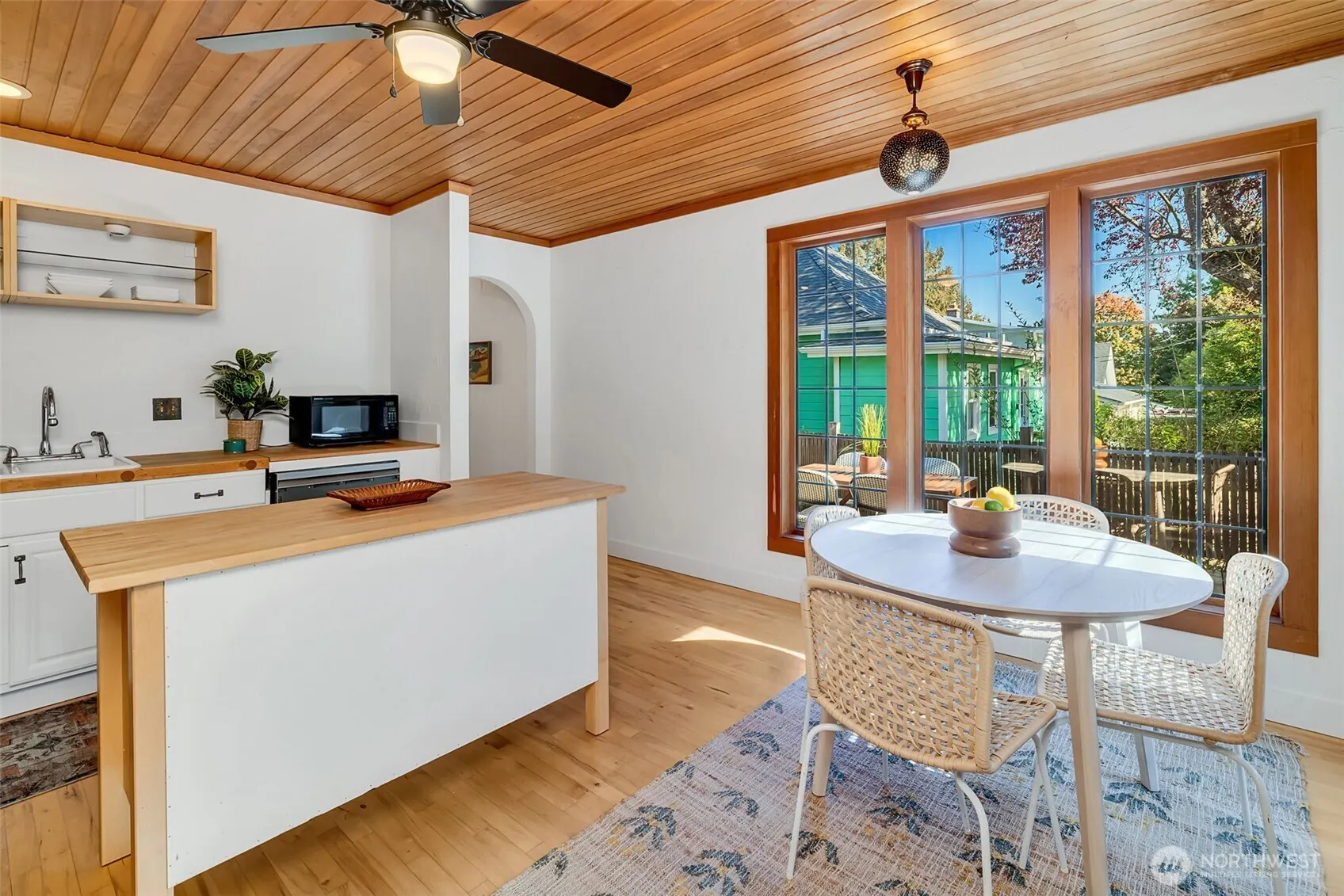 5141 S Mead Street , Seattle, WA 98118-2934
