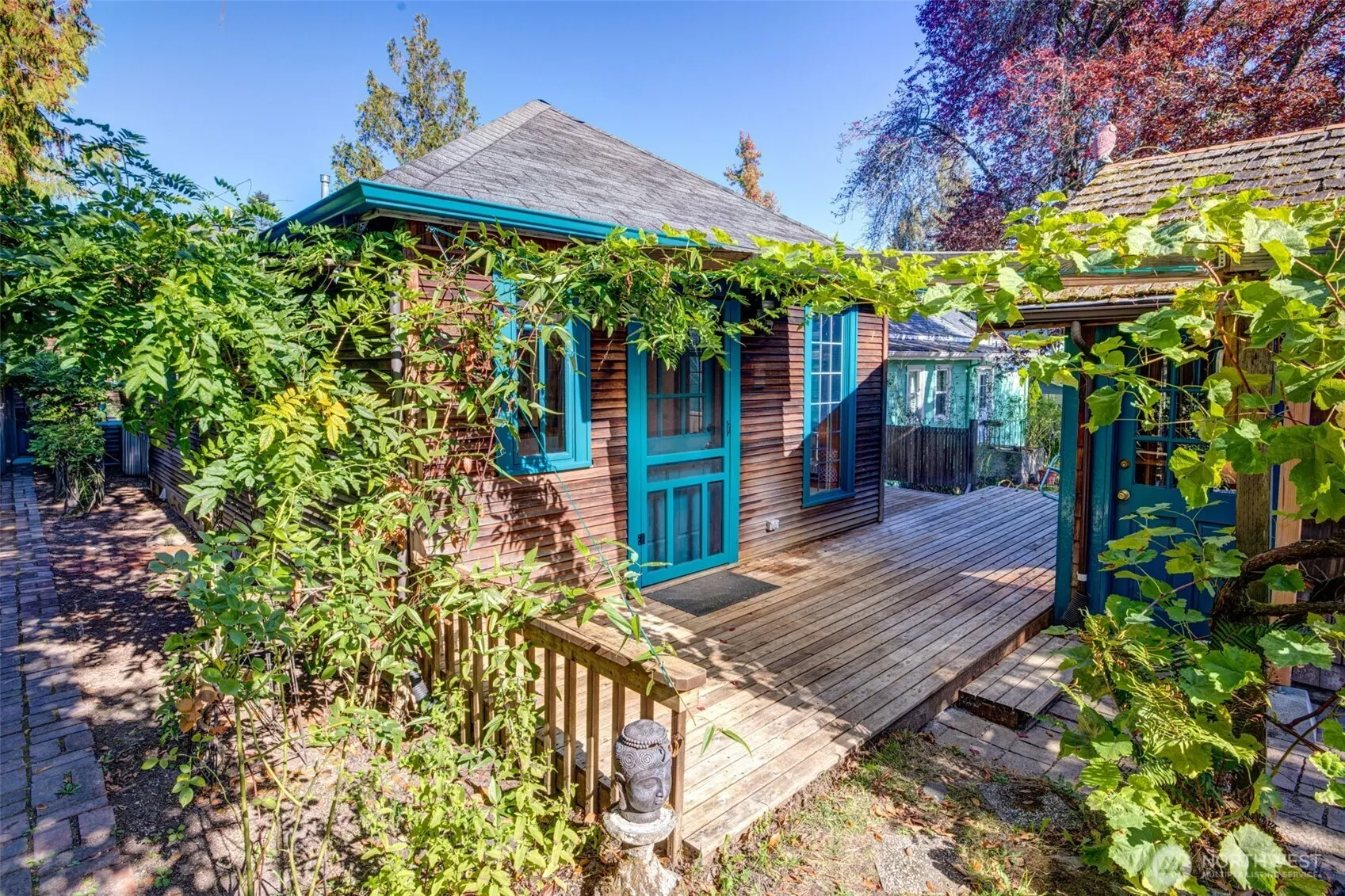 5141 S Mead Street , Seattle, WA 98118-2934