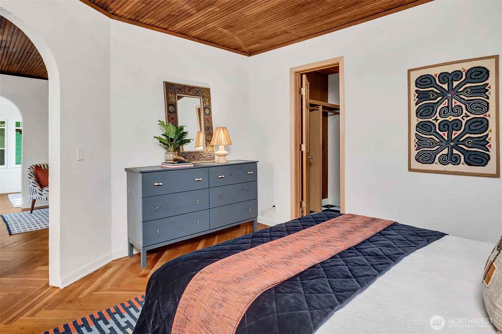 5141 S Mead Street , Seattle, WA 98118-2934