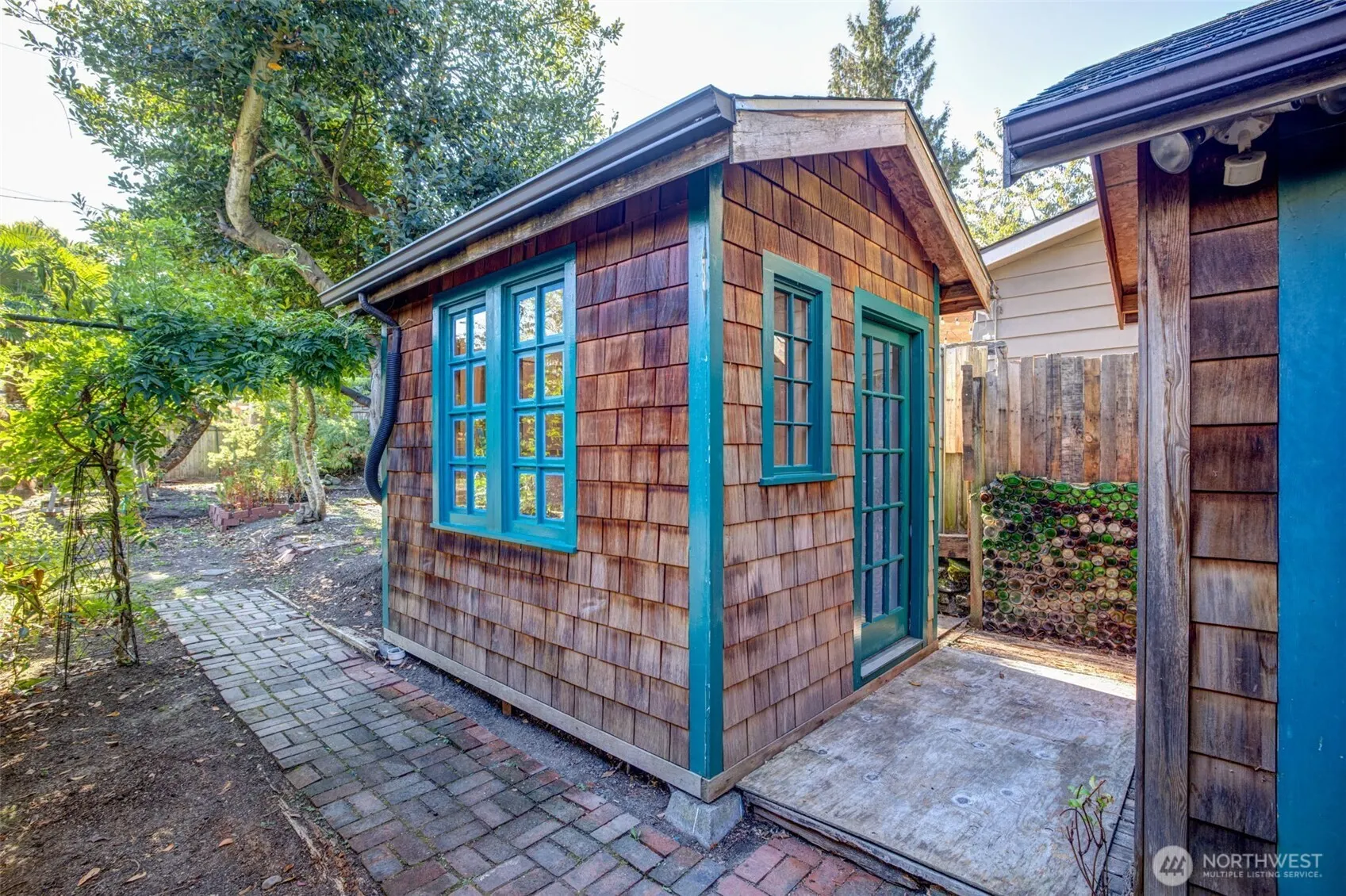 5141 S Mead Street , Seattle, WA 98118-2934