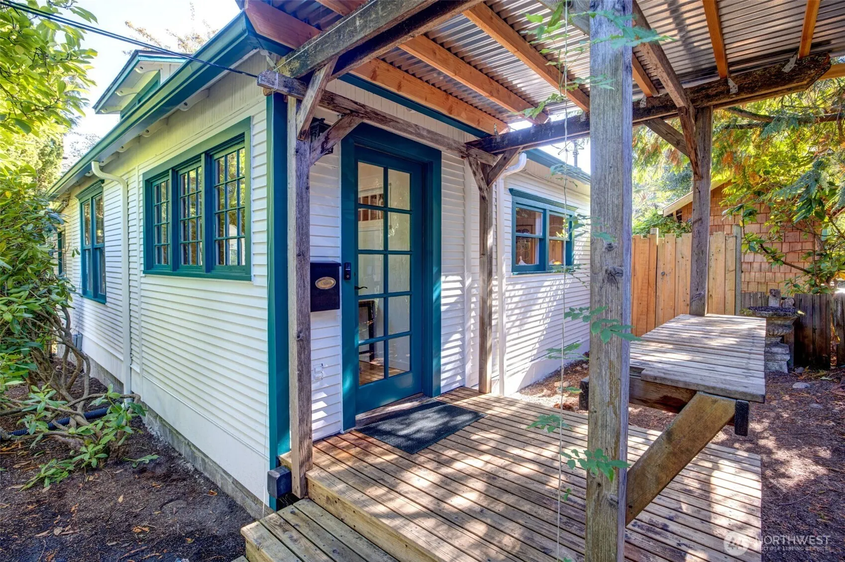 5141 S Mead Street , Seattle, WA 98118-2934