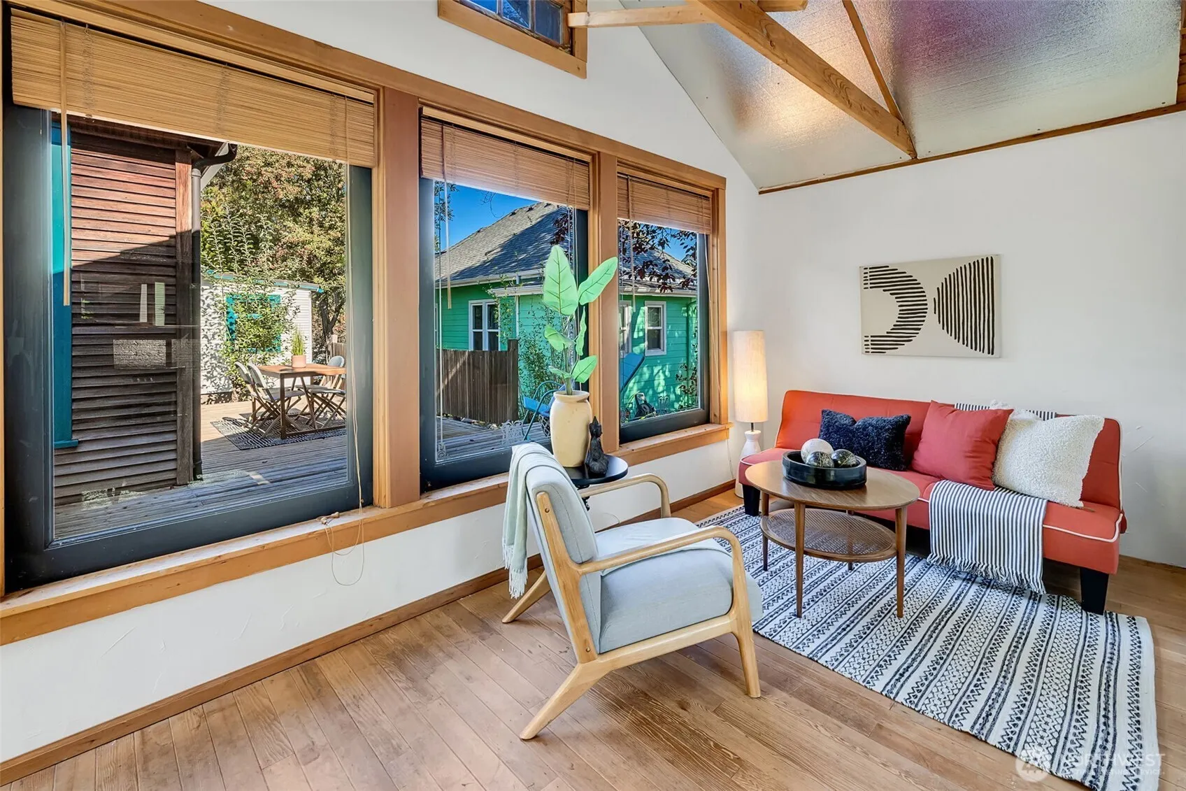 5141 S Mead Street , Seattle, WA 98118-2934