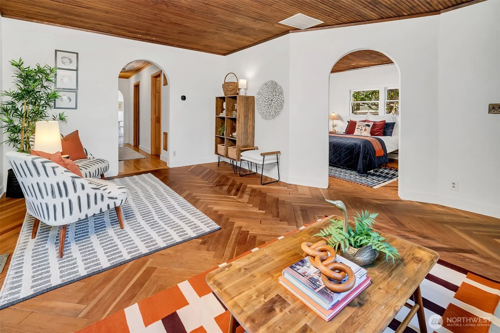 5141 S Mead Street , Seattle, WA 98118-2934
