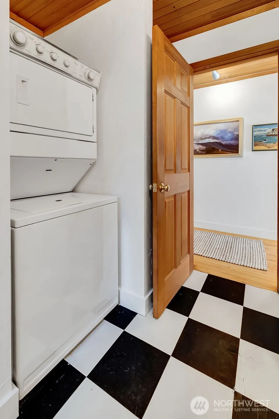 5141 S Mead Street , Seattle, WA 98118-2934
