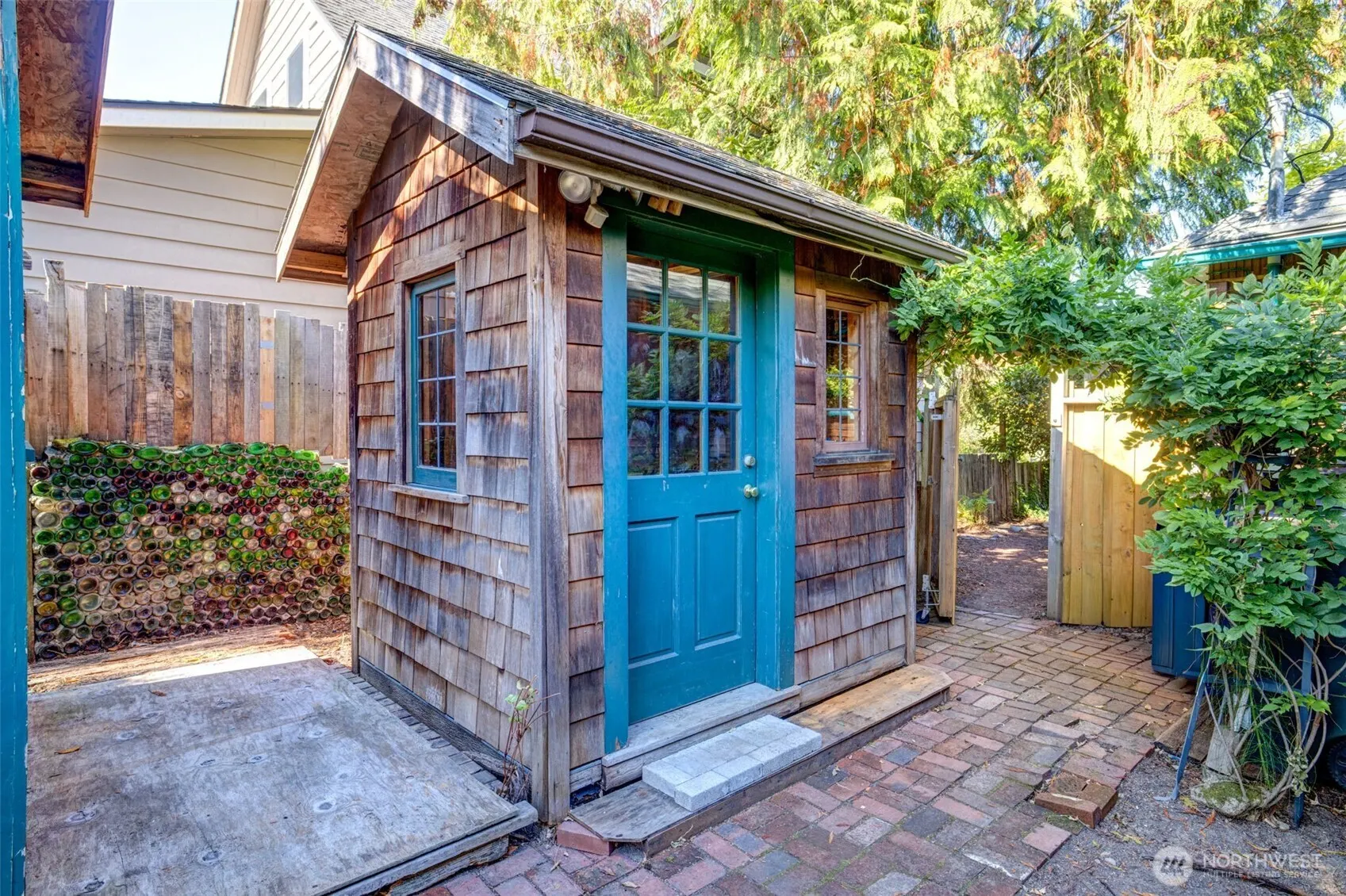 5141 S Mead Street , Seattle, WA 98118-2934