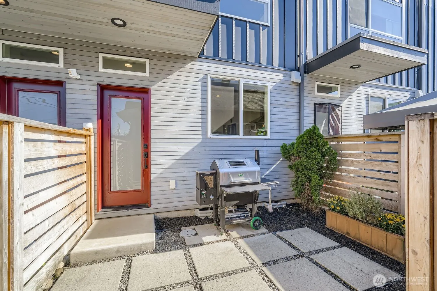 5719 9th Avenue NW, Seattle, WA 98107