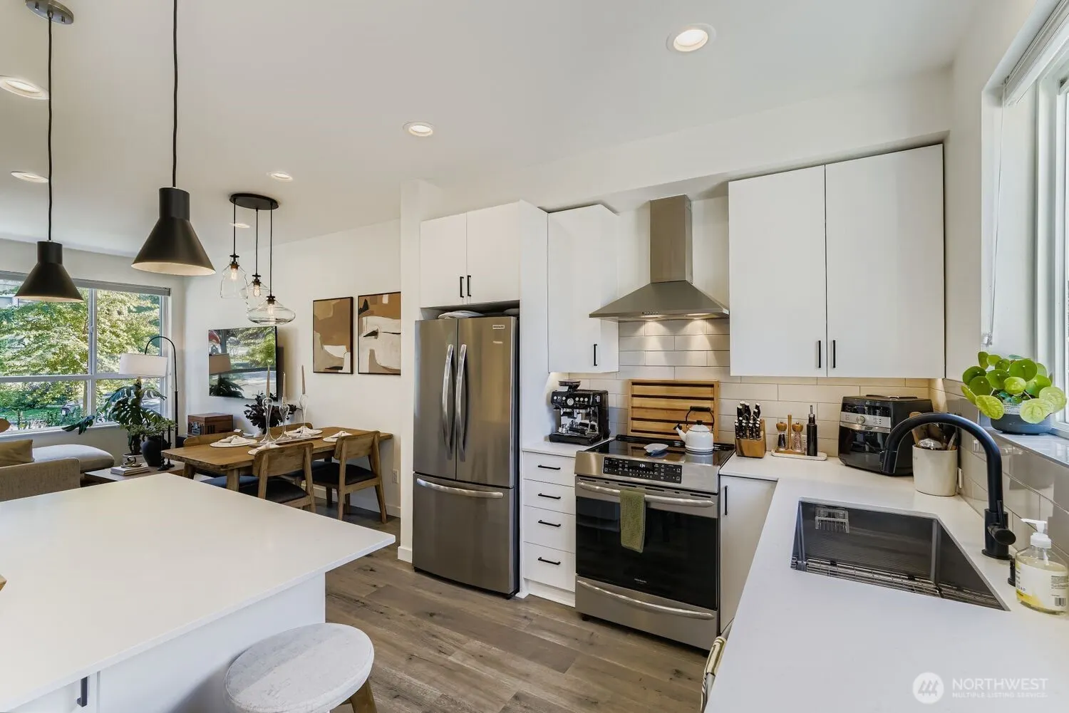5719 9th Avenue NW, Seattle, WA 98107