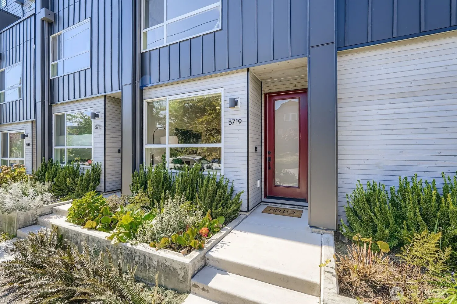 5719 9th Avenue NW, Seattle, WA 98107