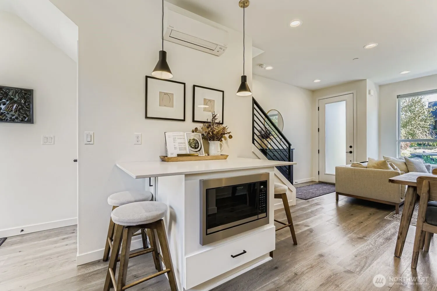 5719 9th Avenue NW, Seattle, WA 98107