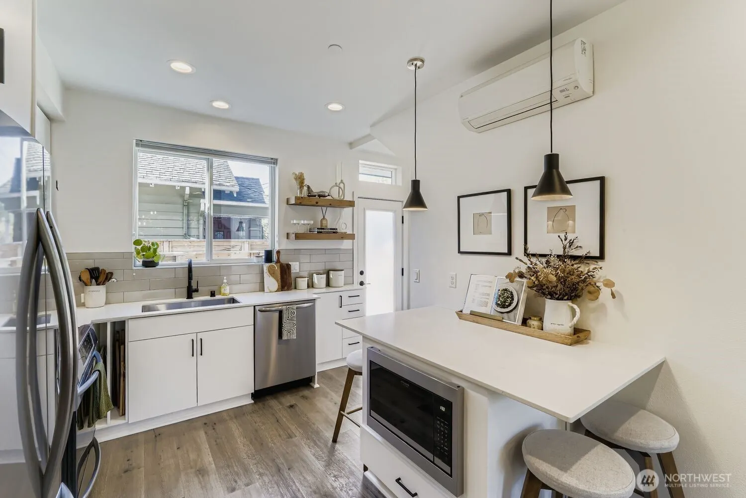 5719 9th Avenue NW, Seattle, WA 98107