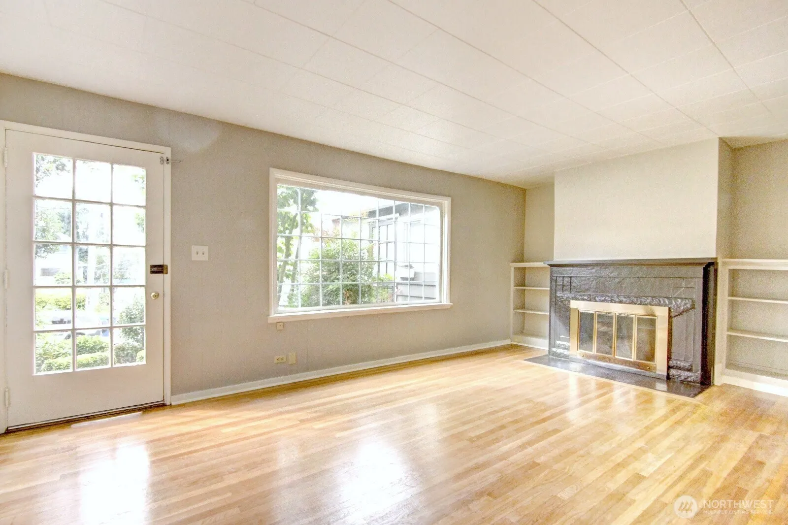 502 NE 72nd Street #B, Seattle, WA 98115