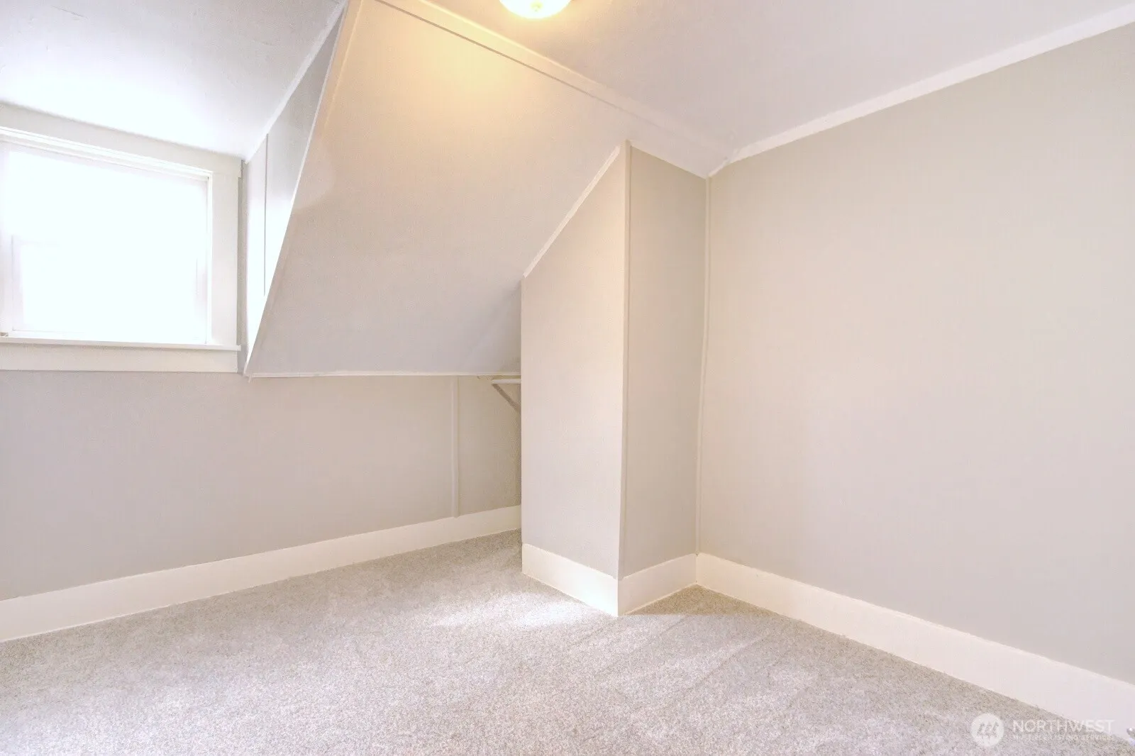 502 NE 72nd Street #B, Seattle, WA 98115