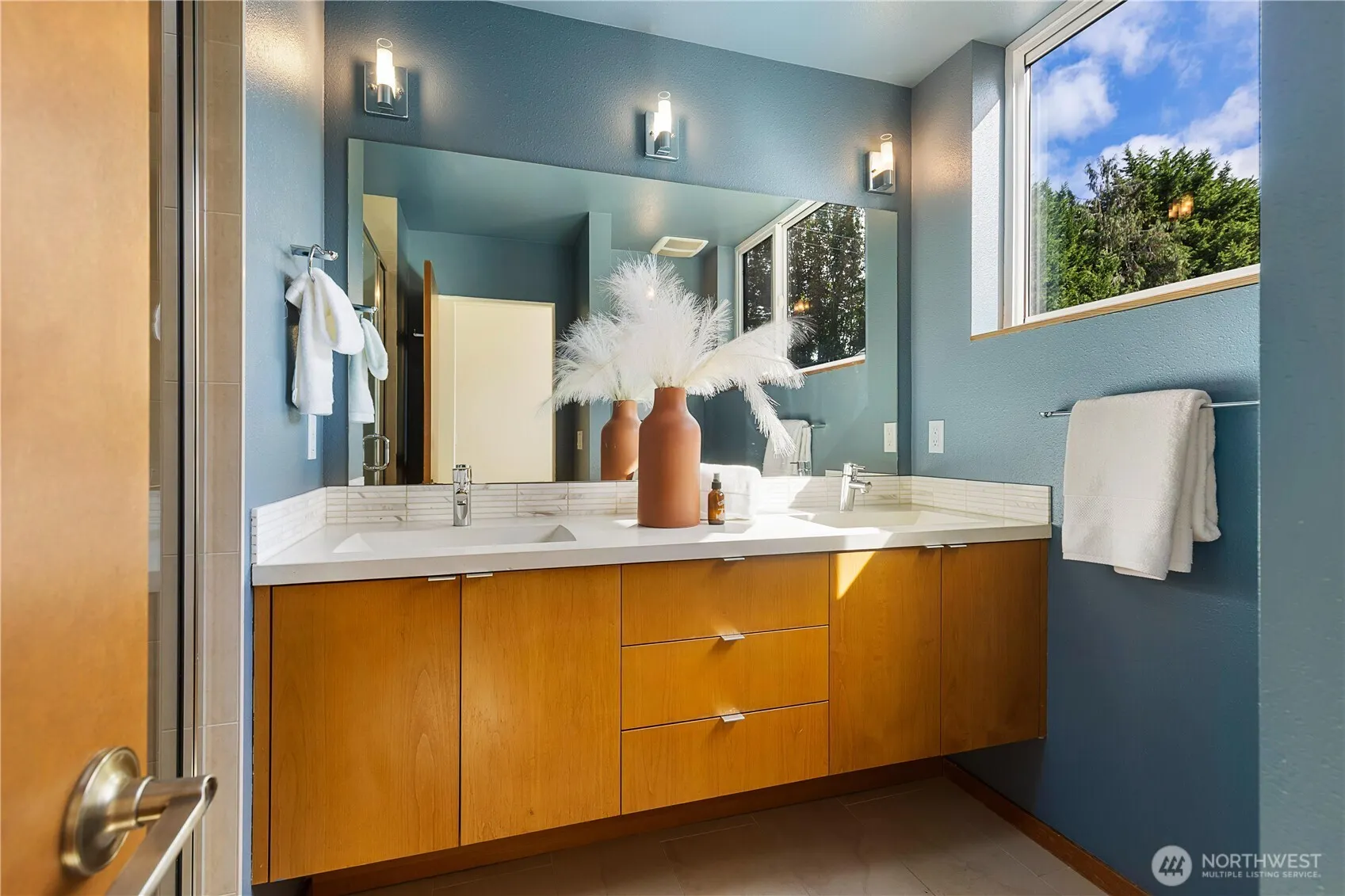 116 N 39th Street , Seattle, WA 98103