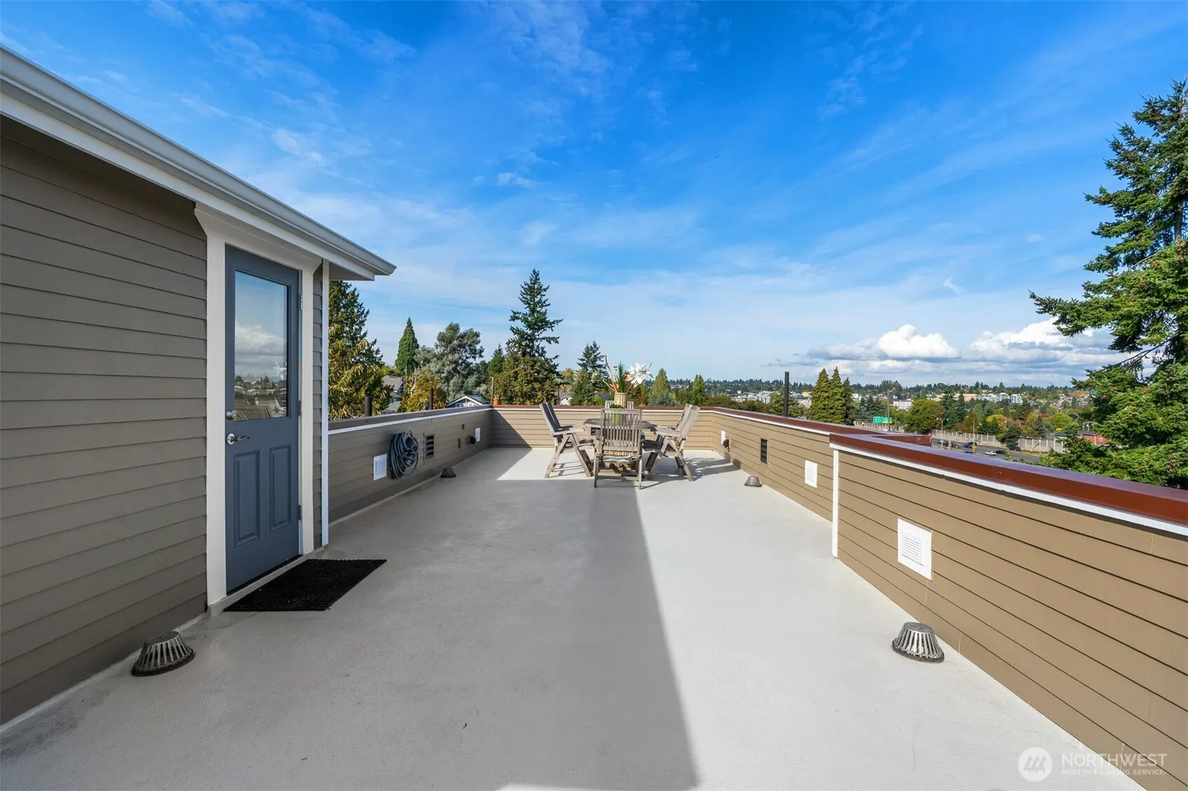 400 NE 50th Street , Seattle, WA 98105