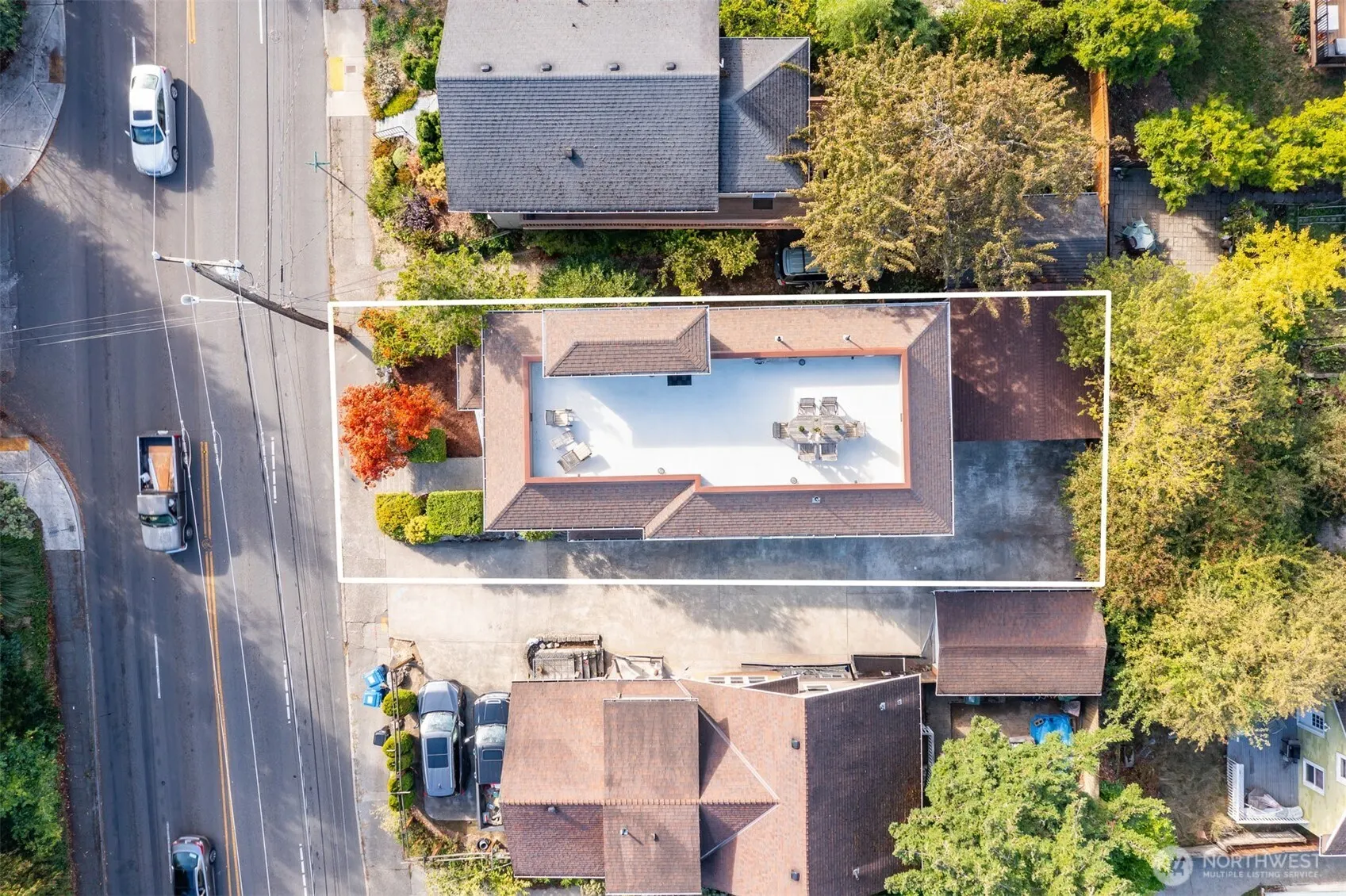400 NE 50th Street , Seattle, WA 98105