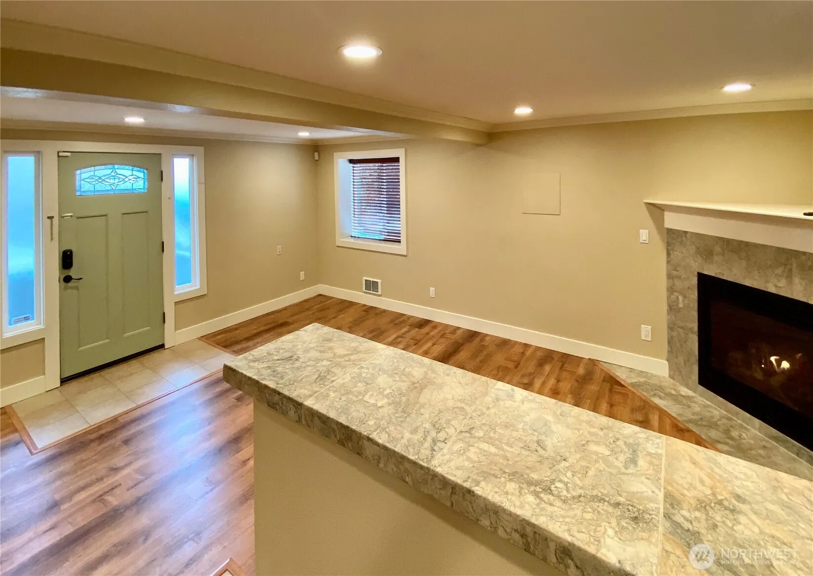 400 NE 50th Street , Seattle, WA 98105