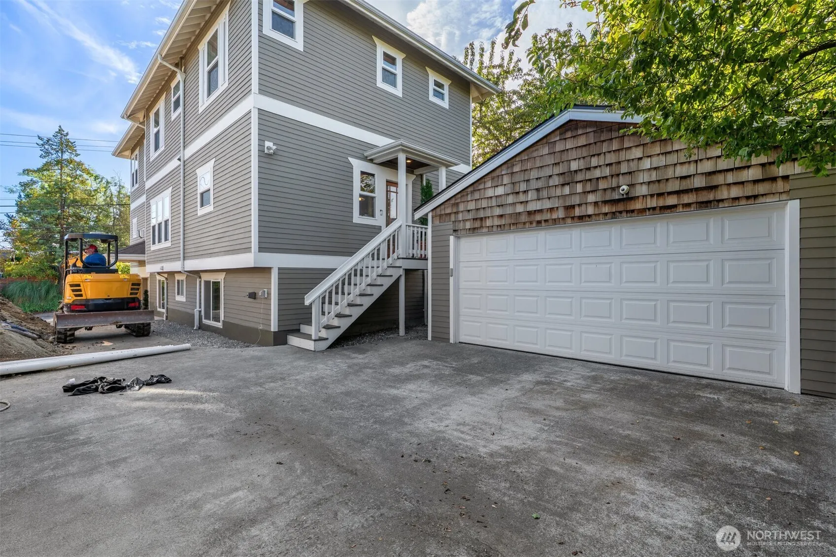 400 NE 50th Street , Seattle, WA 98105