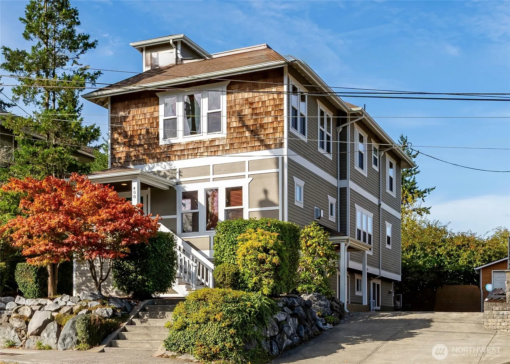 400 NE 50th Street , Seattle, WA 98105