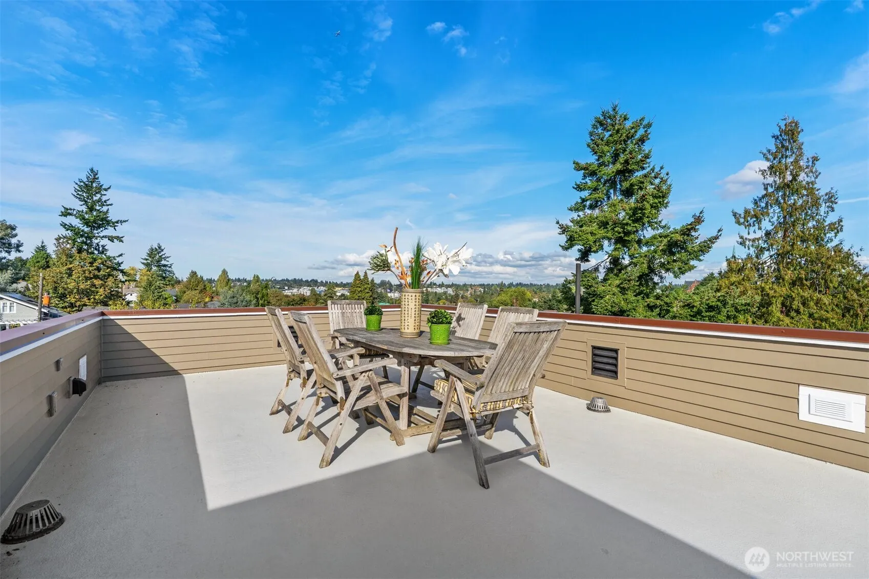 400 NE 50th Street , Seattle, WA 98105