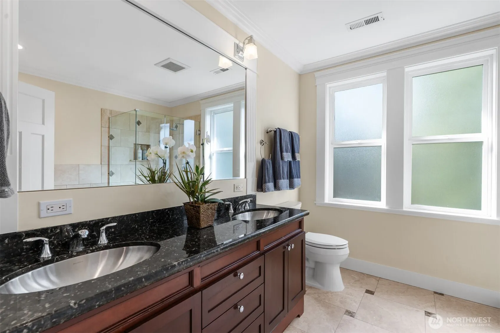 400 NE 50th Street , Seattle, WA 98105